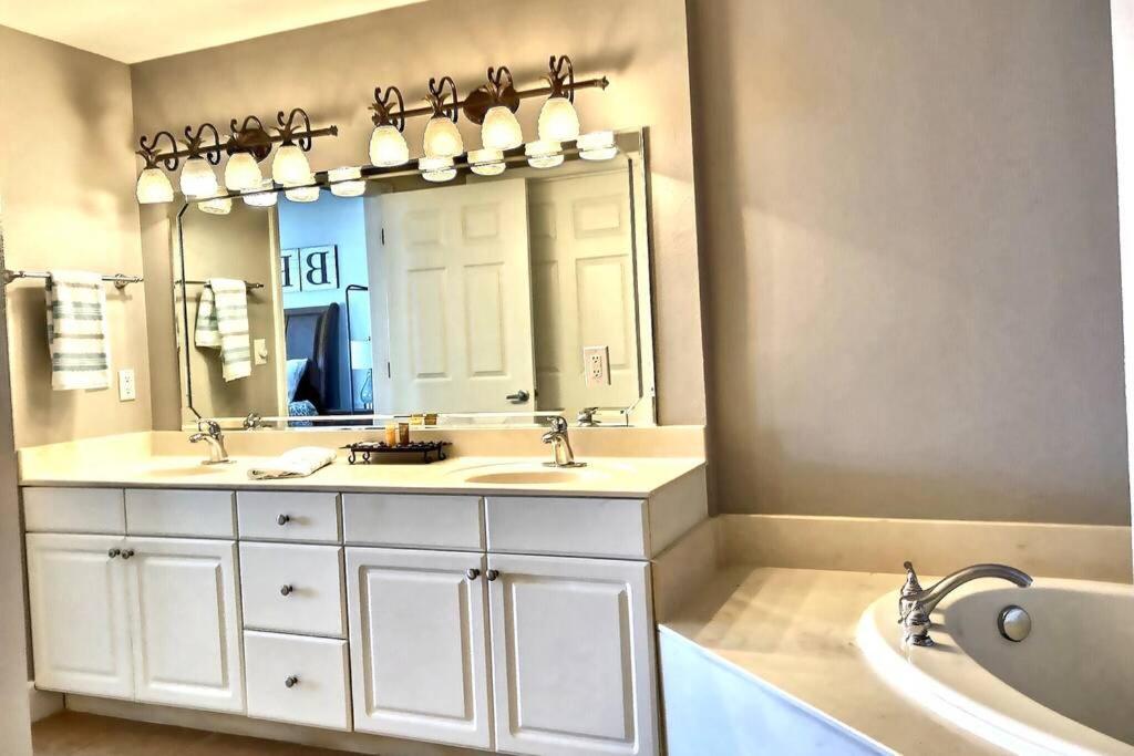 Happy Ours 2200 Sq Ft Corner Beachfront Sleeps 12 Panama City Beach Εξωτερικό φωτογραφία